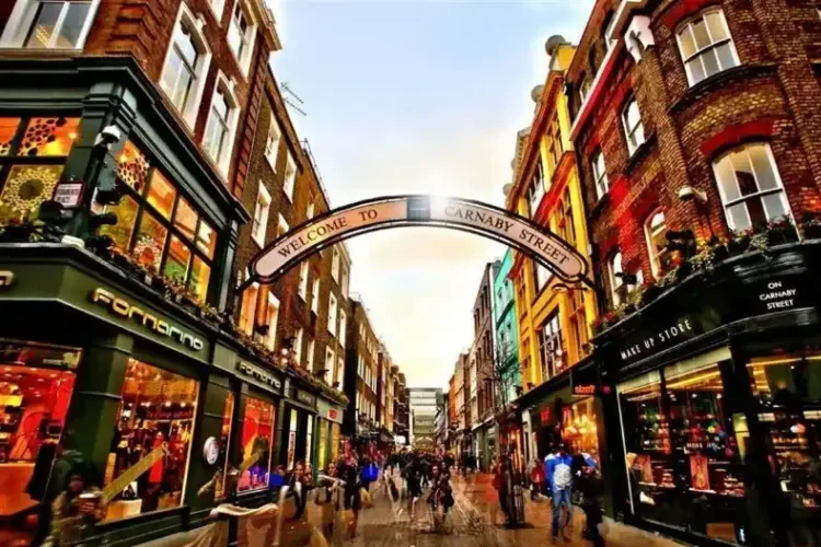 السياحة في لندن شهر يونيو