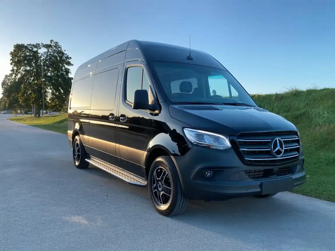 أسطول سيارات مع سائق