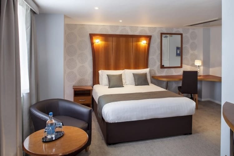 فندق ذا كوراس هايد بارك (The Corus Hotel Hyde Park)
