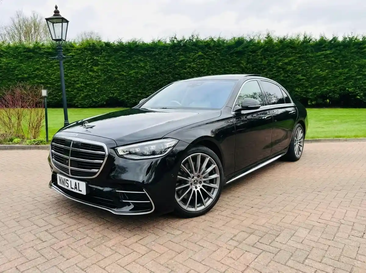 Mercedes S-Class tripyana Mercedes hire S-Class with a chauffeur in London