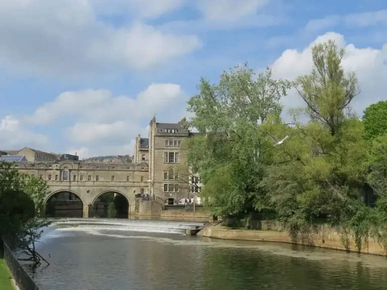Pulteney Bridge and the horseshoe weir on the River Avon in Bath