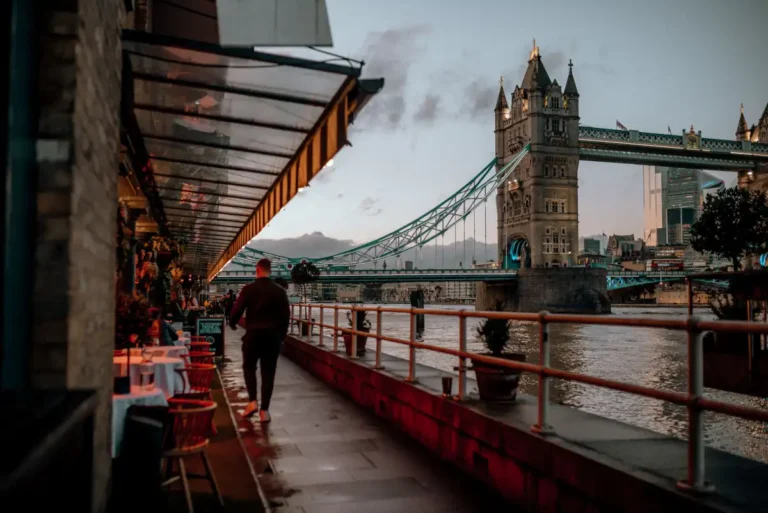The River Thames and Tower Bridge in the evening light of a September day in London