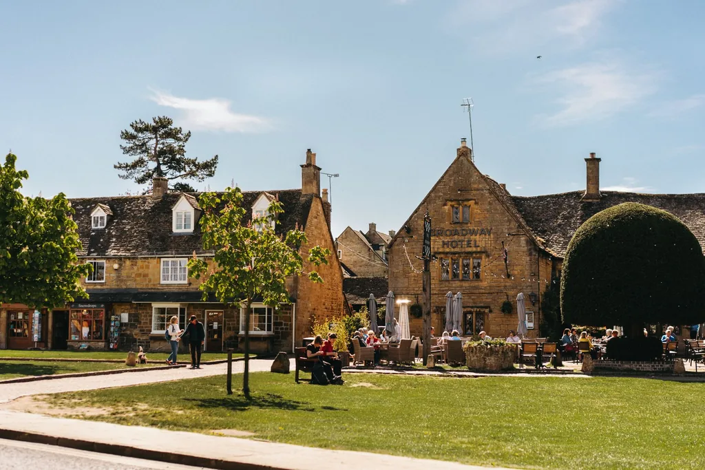 Honey-stone inns around a village green in the Cotswolds, a typical lunch stop