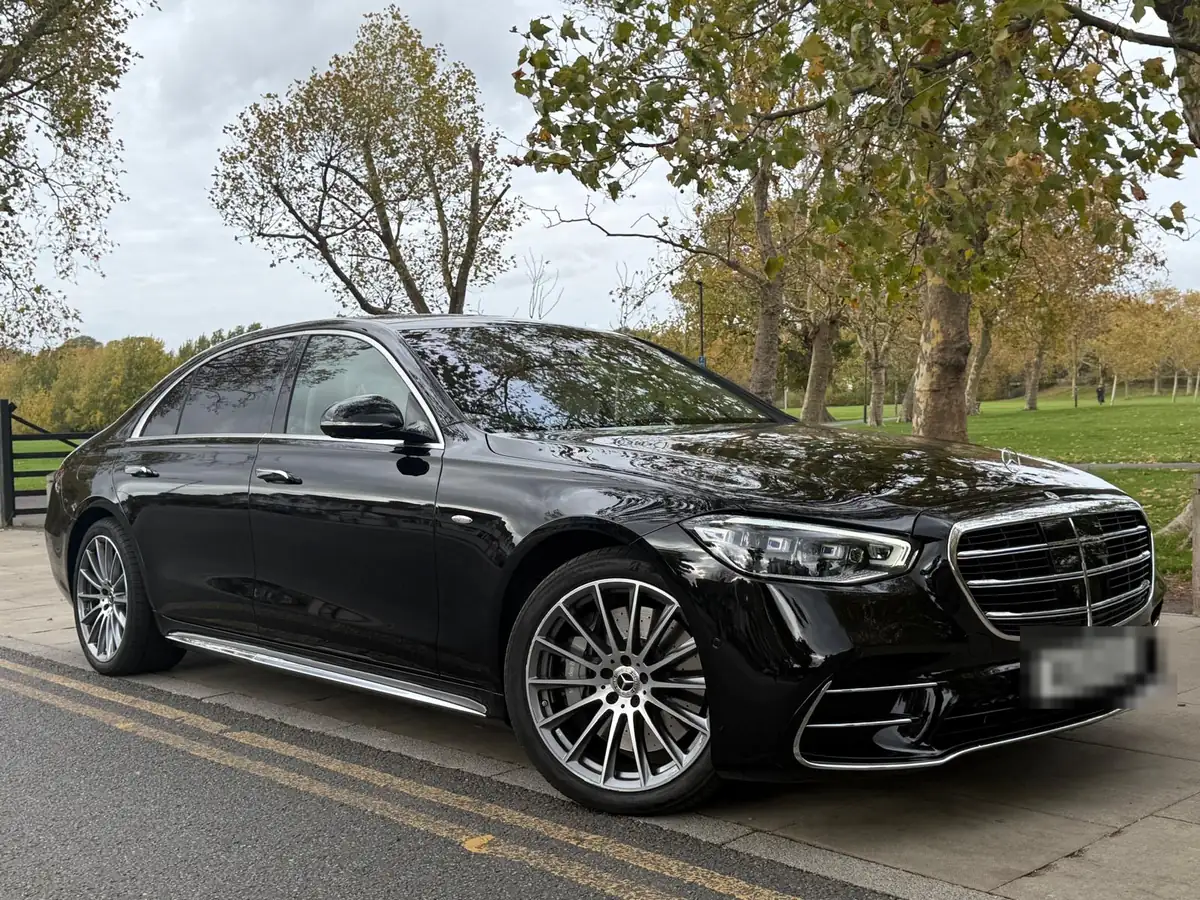 Mercedes S-Class chauffeur hire in London