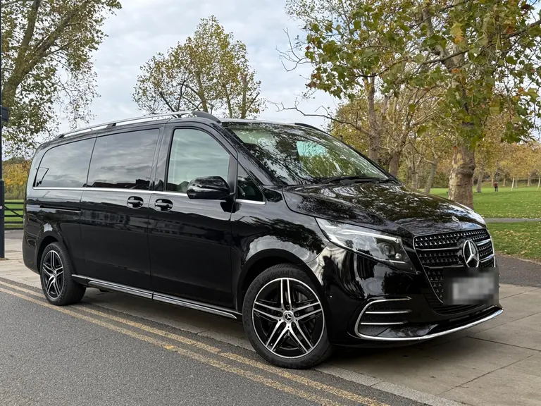 تأجير مرسيدس V-Class مع سائق في لندن